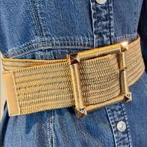 Gorgeous neutral tan stretch elastic wide belt with square buckle size M